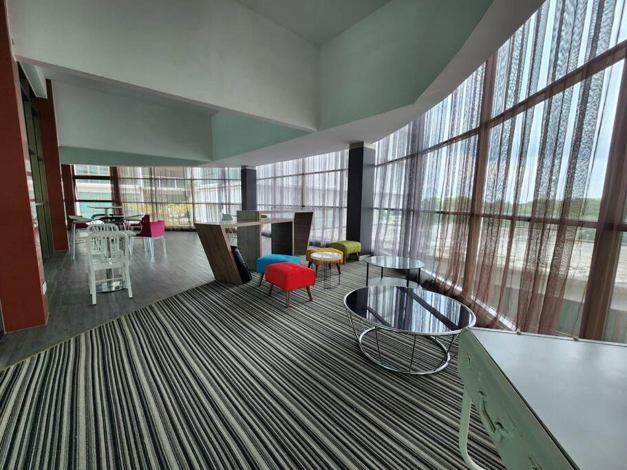 2-4 Pax Spacious Living @ Mount Austin, Jb #02 Johor Bahru Dış mekan fotoğraf